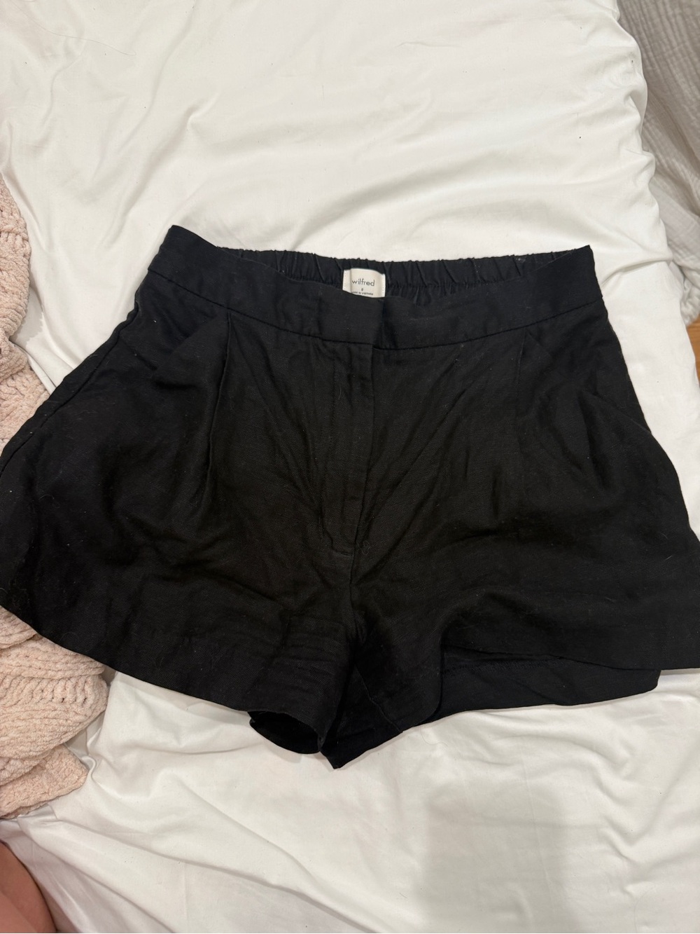 Wilfred Black High-Waist tailored Shorts